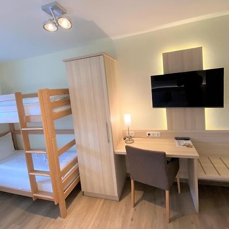 Hotel Am Wiesenweg L 24H Check-In Hausen  Luaran gambar