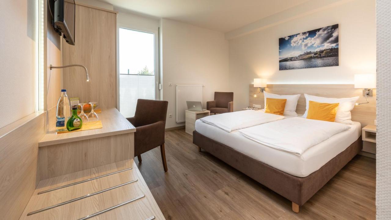 Hotel Am Wiesenweg L 24H Check-In Hausen  Luaran gambar
