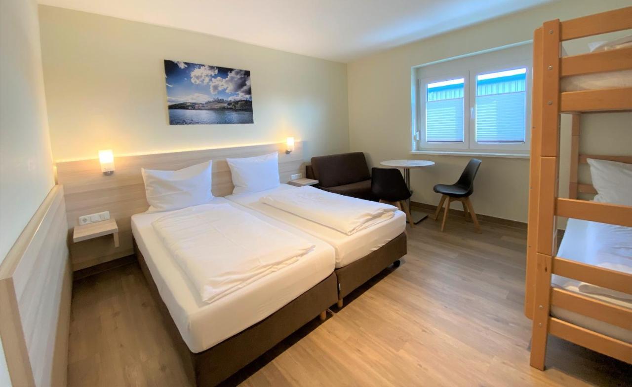 Hotel Am Wiesenweg L 24H Check-In Hausen  Luaran gambar