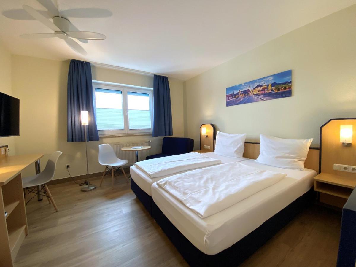 Hotel Am Wiesenweg L 24H Check-In Hausen  Luaran gambar