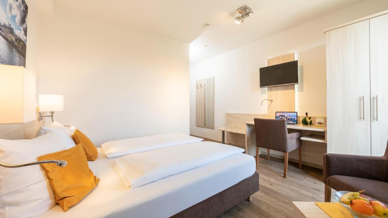 Hotel Am Wiesenweg L 24H Check-In Hausen  Luaran gambar