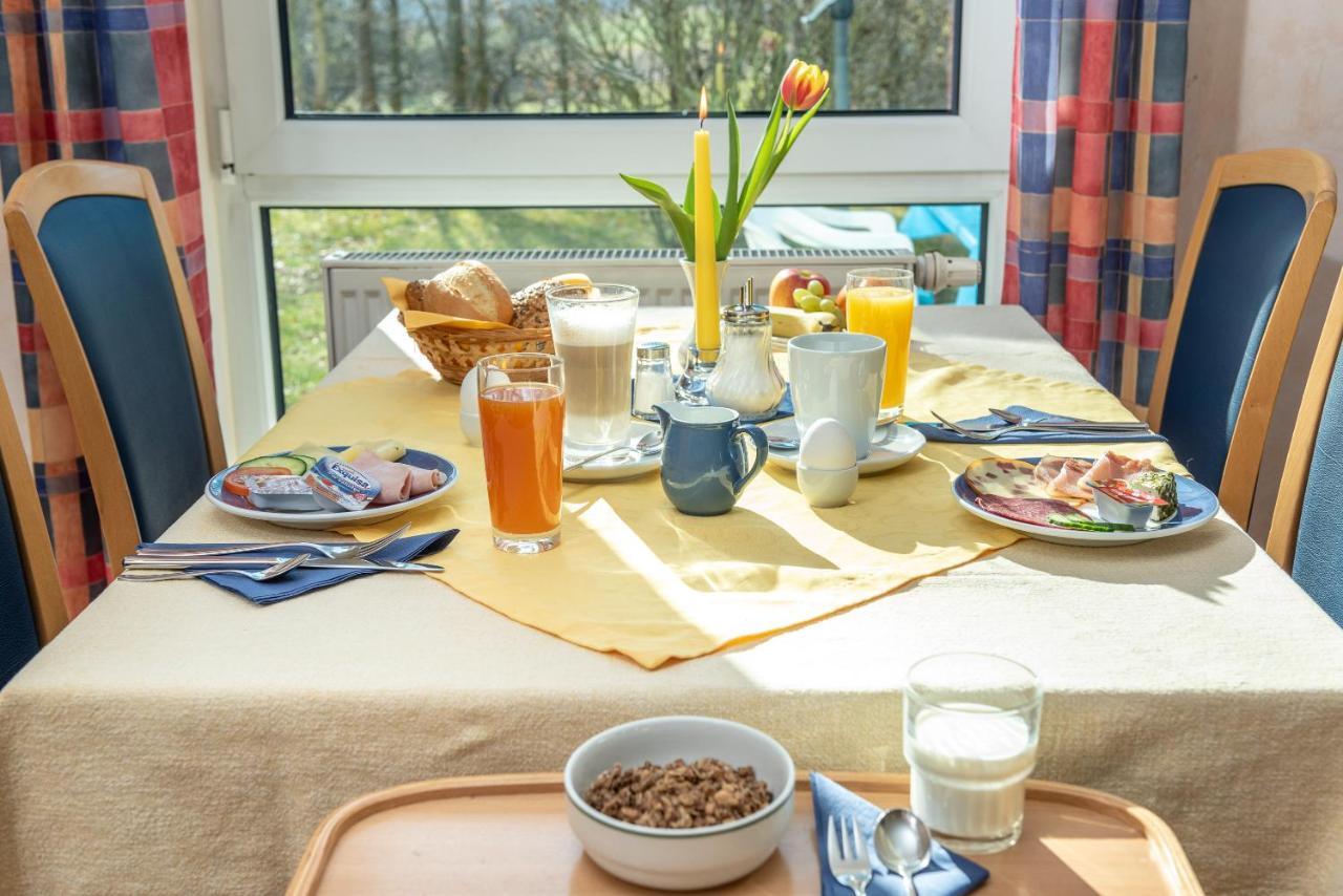 Hotel Am Wiesenweg L 24H Check-In Hausen  Luaran gambar