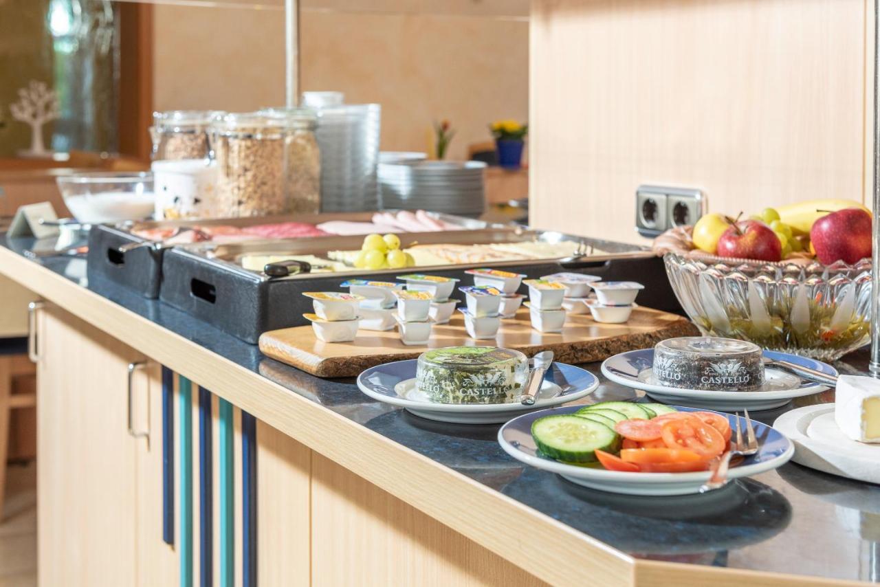 Hotel Am Wiesenweg L 24H Check-In Hausen  Luaran gambar