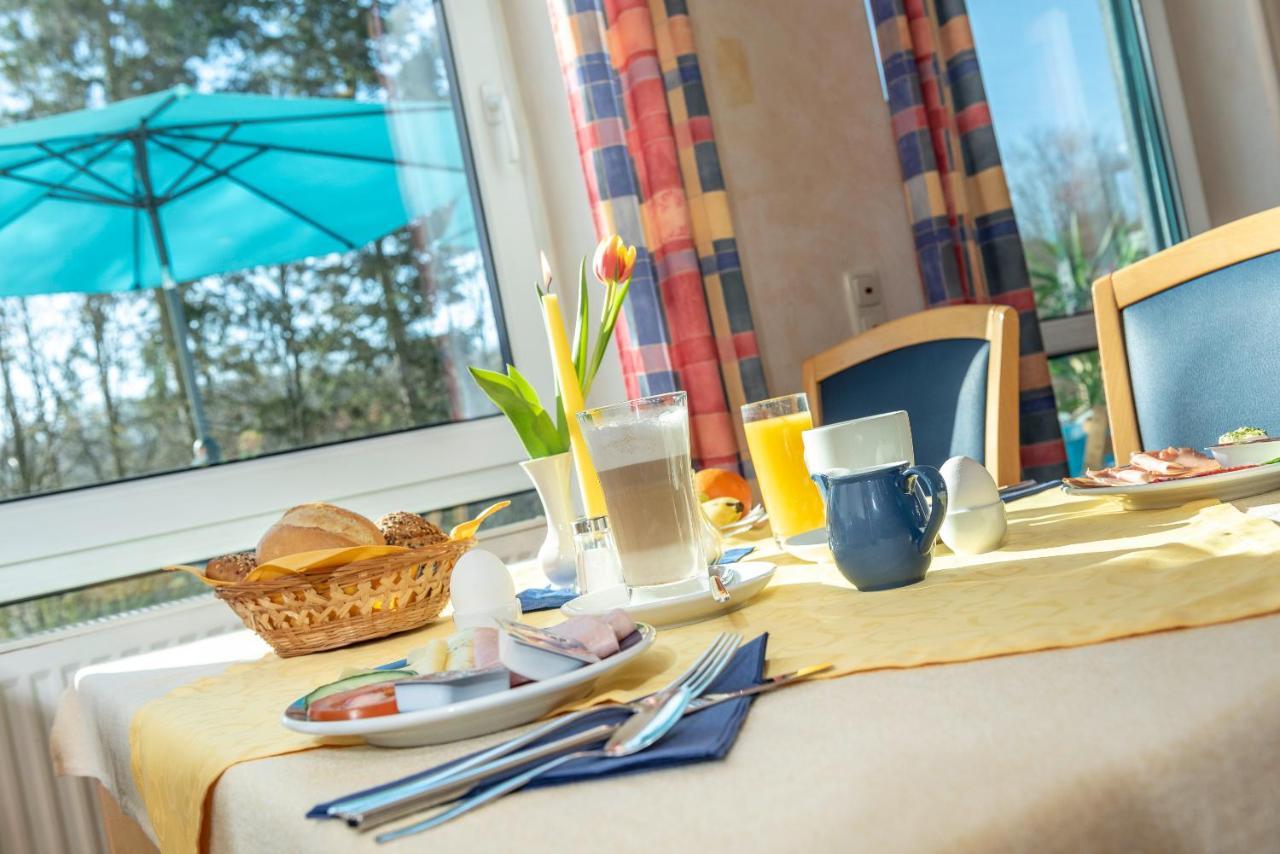 Hotel Am Wiesenweg L 24H Check-In Hausen  Luaran gambar